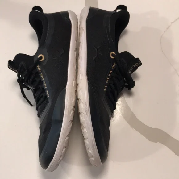 Tolos Archetype Barefoot Sneakers - Picture 7 of 7